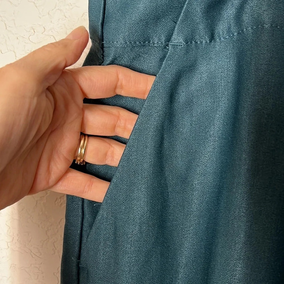 Ann Taylor Loft Wide Leg Cropped Pants. Blue/Purple. Sz14. EUC. - Picture 5 of 6